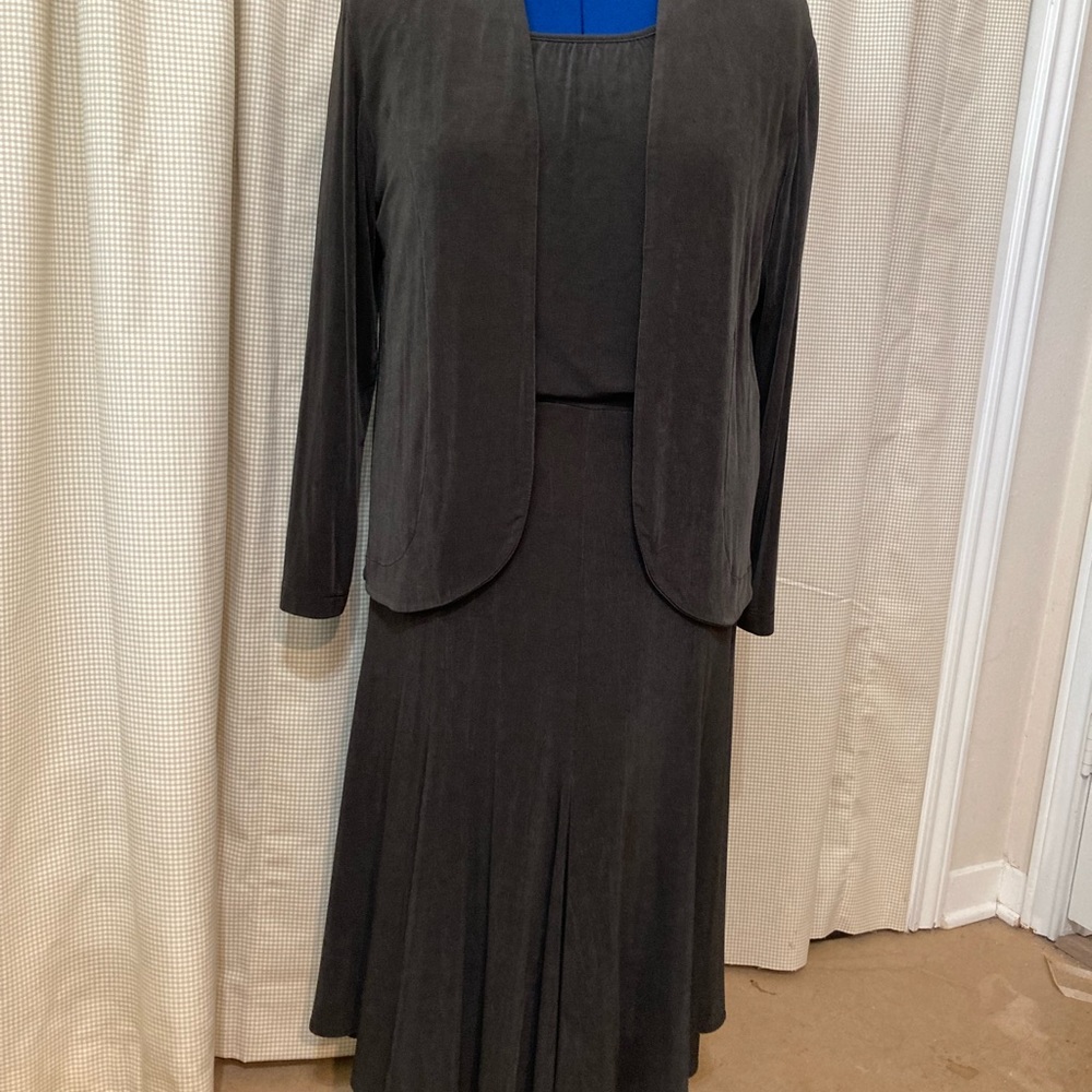 Chicos 3 piece Travelers suit.  Expresso Brown.  Size 3 (14 - 16).